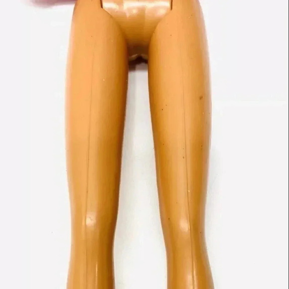 MATTEL BARBIE Doll Long Blond Hair Blue Eyes Top & Skirt 12"Tall Used - Picture 7 of 11